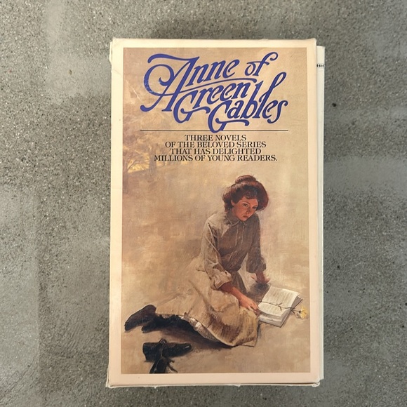 Anne Of Green Gables Trilogy - Picture 2 of 2